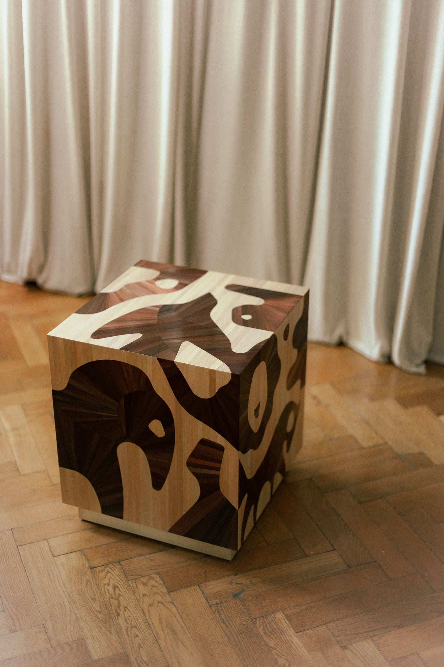 TOTEM SIDE TABLE